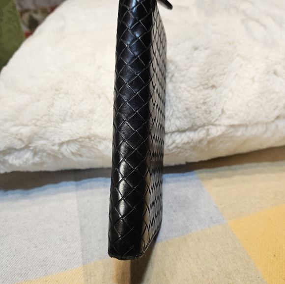 ￼￼Bottega Veneta Intrecciato Zip-Around Wallet (Vintage quality) - Picture 11 of 15